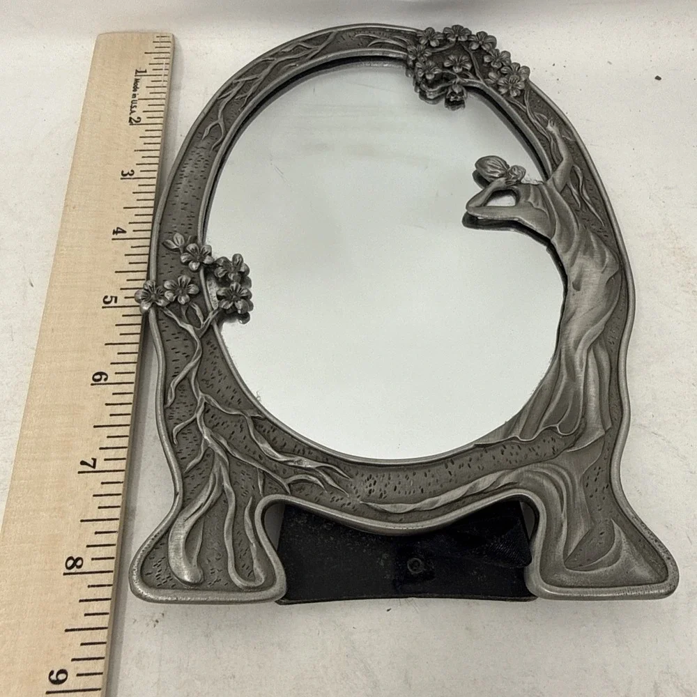 VTG LADY IN THE LAKE FRAME BRASS 10